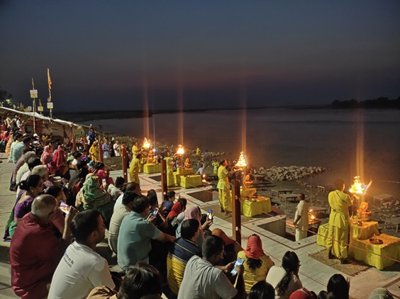Evening Saryu Maha Aarti
